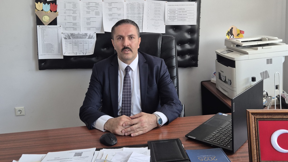 YAVUZ DEMİRKALE - OKUL MÜDÜRÜ